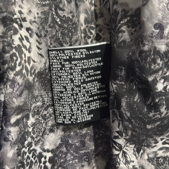 GUESS Peacoat - black - wool blend with faux fur trim and gold hardware - Picture 10 of 10